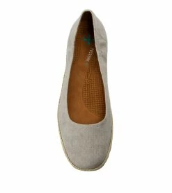 New 🎁 Baretraps Prim Slip On (BT27161) Dove Grey Canvas 🧨 -Cheap Sandals Store 0839ee66a571a39acb8e7cc4b042378e7755b71a 62860.1673083950