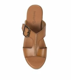 Brand new 🥰 Baretraps Gwenney Block Heel 🩴 Sandal (BT29193) Caramel ⭐ -Cheap Sandals Store baretraps gwenney block heel sandal bt29193 49369.1666375313