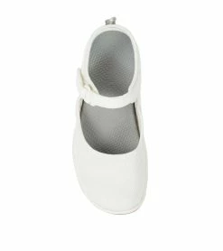 Outlet 🔥 Baretraps Lynsie Mary Jane Flat (BT28855) White 🛒 -Cheap Sandals Store baretraps lynsie mary jane flat bt28855 87173.1666375922