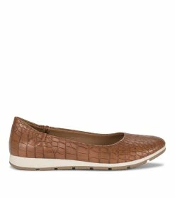 Budget 😍 Baretraps Prim Slip On (BT28615) Acorn Croco 👏 -Cheap Sandals Store cd441225efa64c1a4ccf3065440cca79ee1580c1 56546.1673083963
